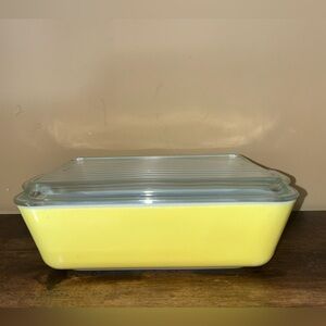 Vintage Pyrex Primary Color Yellow Refrigerator Dish 0503 with Ribbed Lid